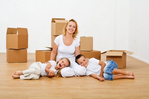 House removals support for flats and family homes in Colliers Wood